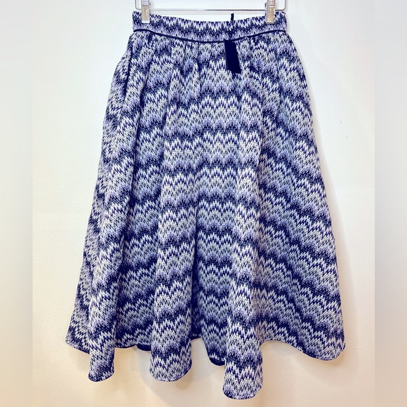 Joyaux Skirt - Picture 2 of 9